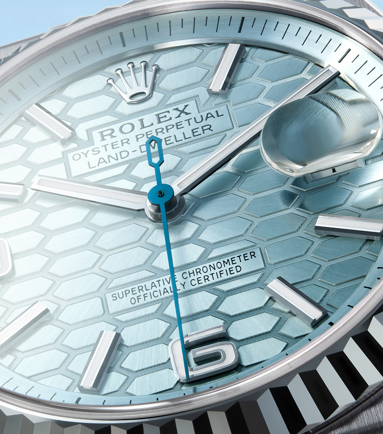 rolex-new-watches-2025-the-land-dweller-dial-with-honeycomb-motif_m127336-0001_2501fj_004-portrait